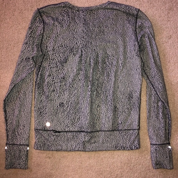 Lululemon long sleeve pullover size 4 - Picture 2 of 4